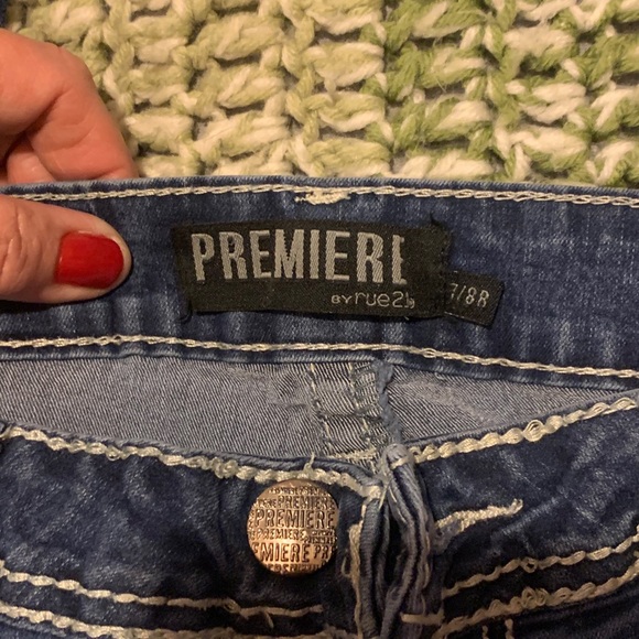 Jeans - Picture 3 of 4